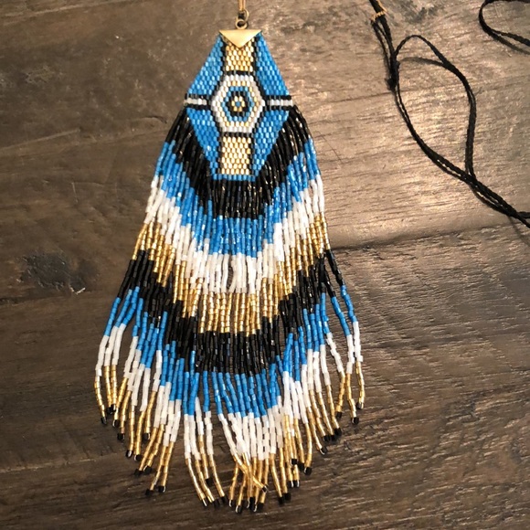 Necklace with Native American inspired design. Finest bead work with silk string - Picture 2 of 7